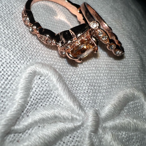 Beautiful cz morganite gold rose plated ring set size 7 - Picture 4 of 5